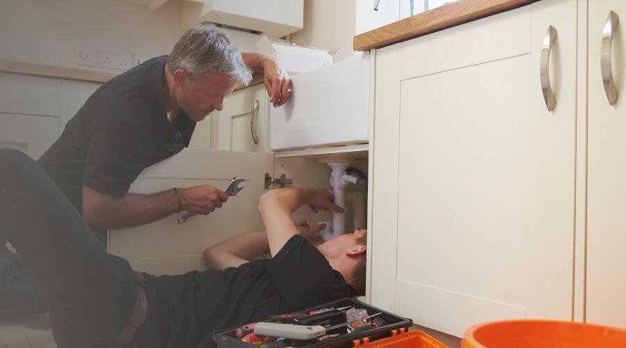 Professional burst pipe repair services in McIntire, IA